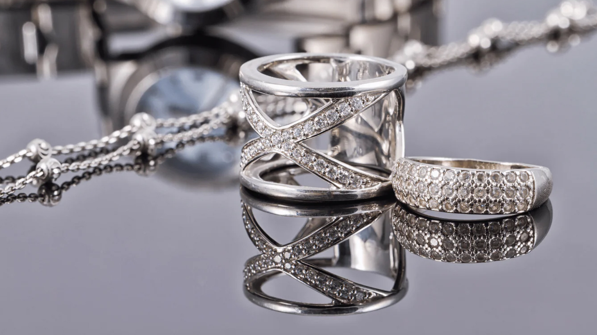 স্বর্ণের পালে হাওয়া, লাফিয়ে বাড়ল রুপার দামও