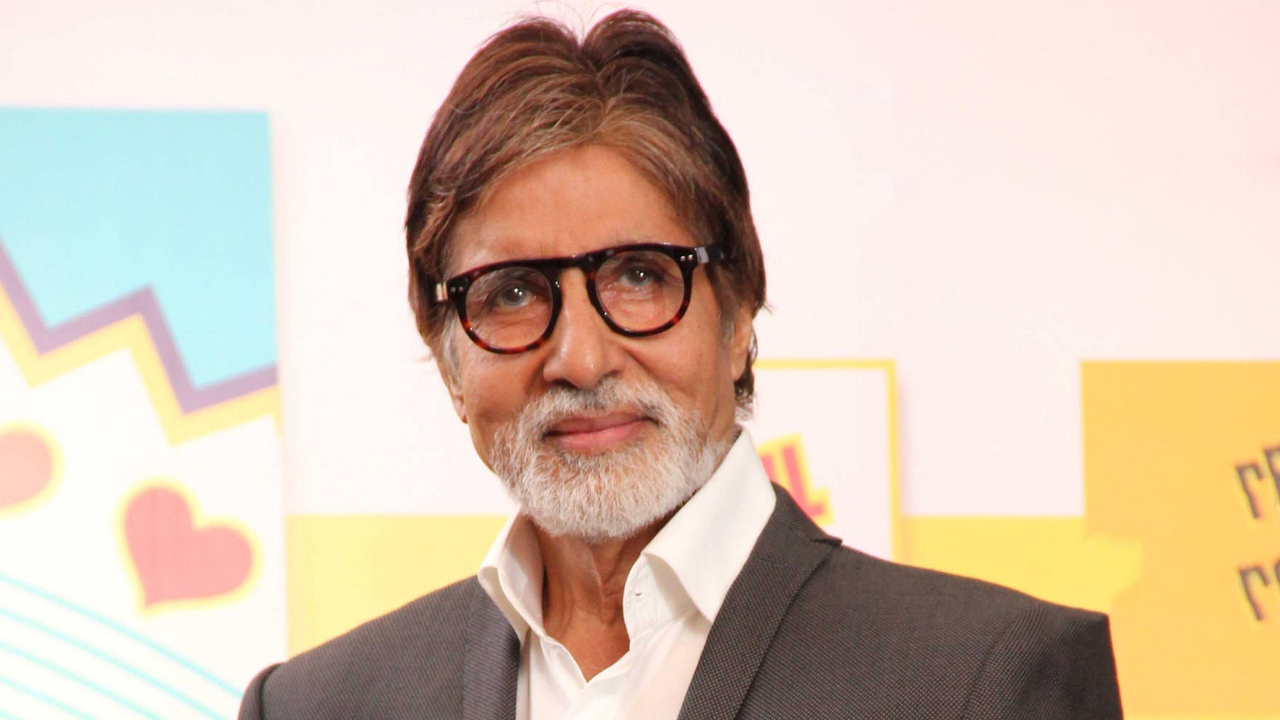 মধ্যরাতে রহস্যময় পোস্ট অমিতাভের