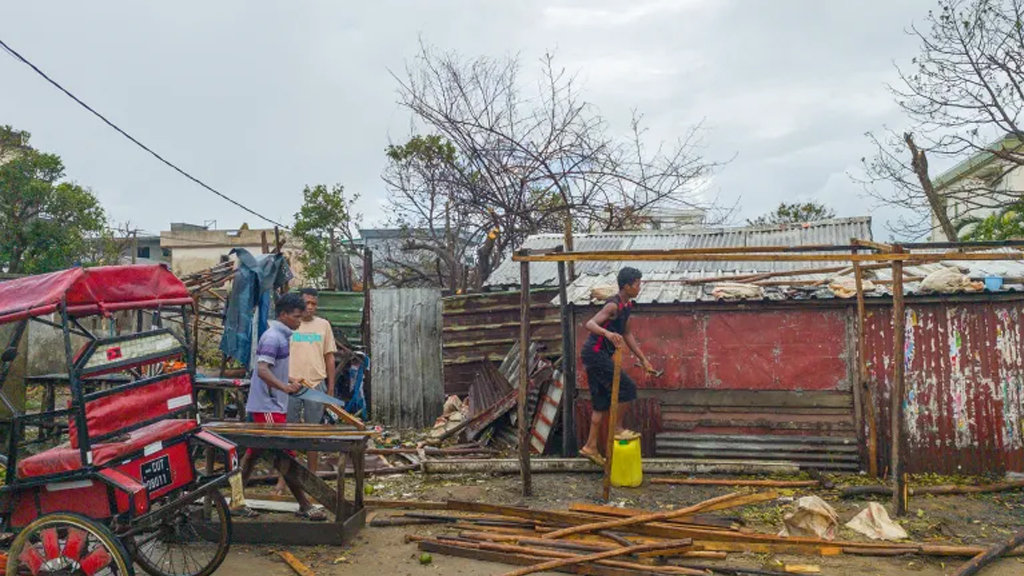 মাদাগাস্কারে ঘূর্ণিঝড় ‘গেজানি’র তাণ্ডব, নিহত ৩৮