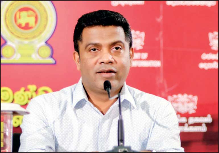 ঢাকায় আসছেন শ্রীলঙ্কার স্বাস্থ্যমন্ত্রী, থাকবেন শপথ অনুষ্ঠানে