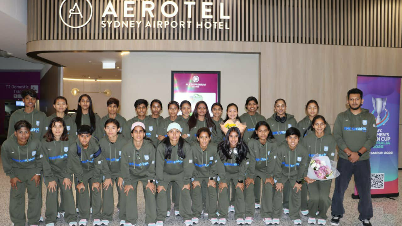 এশিয়া কাপ খেলতে সিডনি পৌঁছেছেন ঋতুপর্ণারা